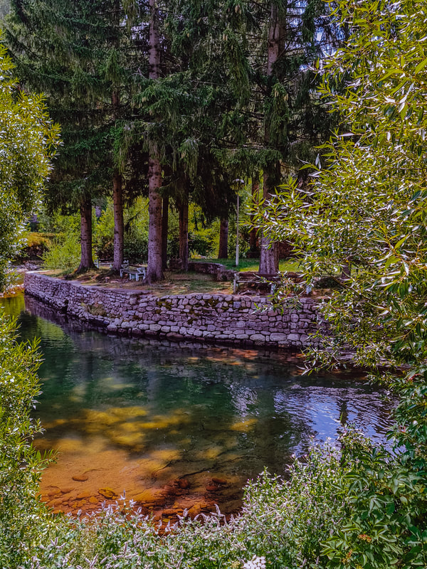 Odmaralište Vrelo na mestu gde se Jelovička reka uliva u Dojkinačku
